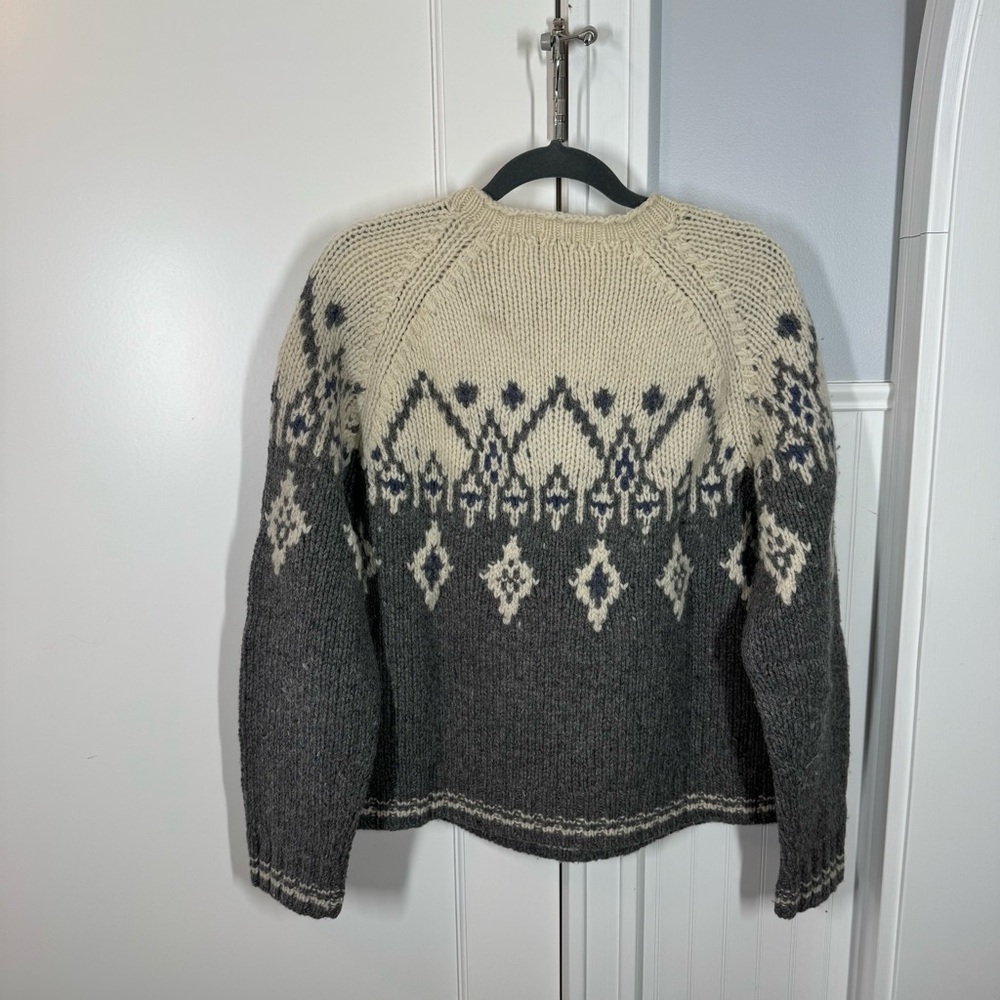 Vtg 90s J. Crew 100% Wool Fair Isle Knit Sweater sz medium classic vintage READ - Picture 6 of 8